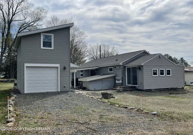 Photo 4 of Single Family Residence at 9 Beech St, Gouldsboro, PA 18424 | MLS# PM-140387 | | Sold on 2026-05-25
