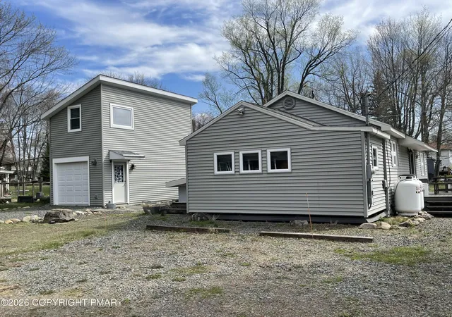 Photo 5 of Single Family Residence at 9 Beech St, Gouldsboro, PA 18424 | MLS# PM-140387 | | Sold on 2026-05-25