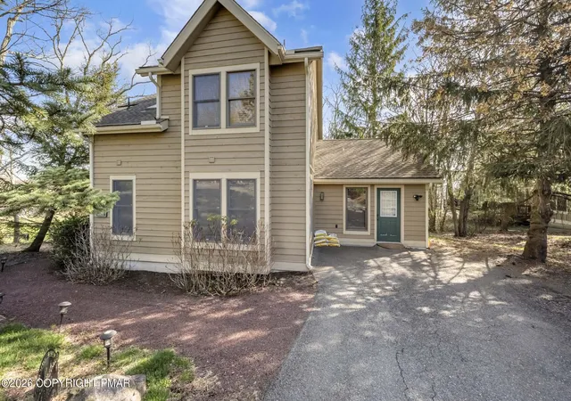 Homes for sale in Tannersville, PA | 150 Upper Deer Valley Rd, Tannersville, PA 18372 | MLS# PM-140500