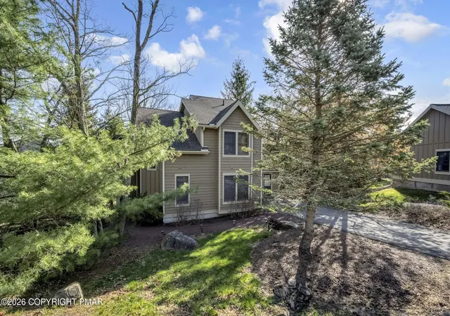 Homes for sale in Tannersville, PA | 150 Upper Deer Valley Rd, Tannersville, PA 18372 | MLS# PM-140500
