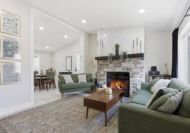 Homes for sale in Lake Ariel, PA | 79 Wild Turkey Cir, Lake Ariel, PA 18436 | MLS# PM-140510