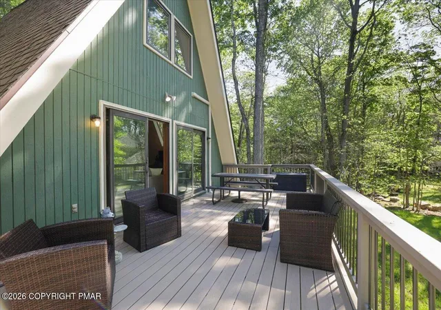 Homes for sale in Gouldsboro, PA | 1334 Pocono Dr, Gouldsboro, PA 18424 | MLS# PM-140615