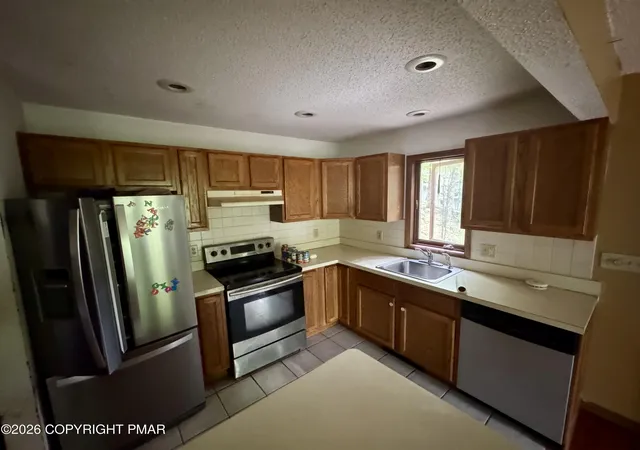 Homes for sale in Bushkill, PA | 119 Durham Dr, Bushkill, PA 18324 | MLS# PM-140756