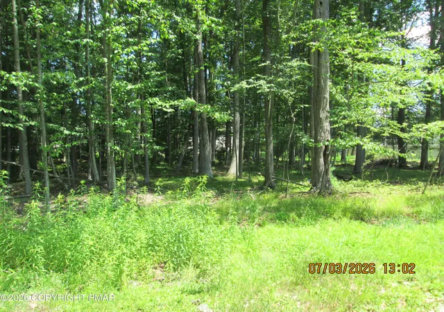 Homes for sale in Tannersville, PA | White Oak Dr 8, Tannersville, PA 18372 | MLS# PM-140708