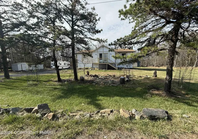 Homes for sale in Blakeslee, PA | 2354 Candlewood Ln, Blakeslee, PA 18610 | MLS# PM-140613