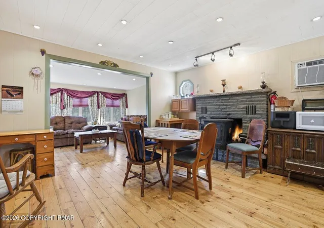 Photo 4 of Single Family Residence at 3116 Woodland Ct, Bushkill, PA 18324 | MLS# PM-140629 | | Sold on 2026-06-30