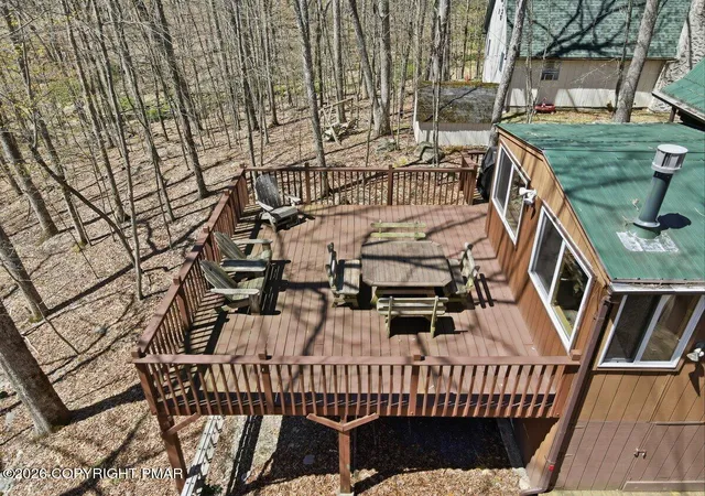 Homes for sale in Bushkill, PA | 114 Bourne Ct, Bushkill, PA 18324 | MLS# PM-140794