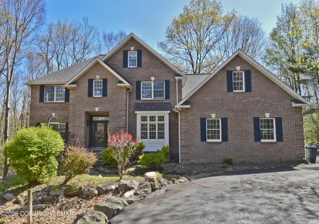 Homes for sale in Saylorsburg, PA | 1246 Woodstock Dr, Saylorsburg, PA 18353 | MLS# PM-140731