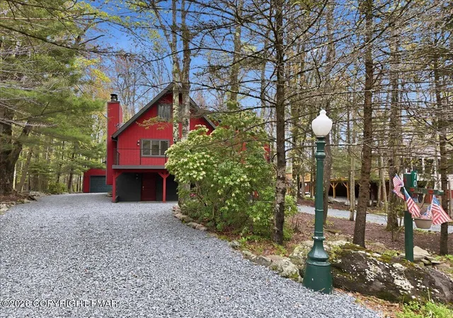 Photo 3 of Single family home for sale at 883 Deerfield Rd, Lake Ariel, PA 18436 | MLS# PM-140944 | Listing updated on 2026-06-08