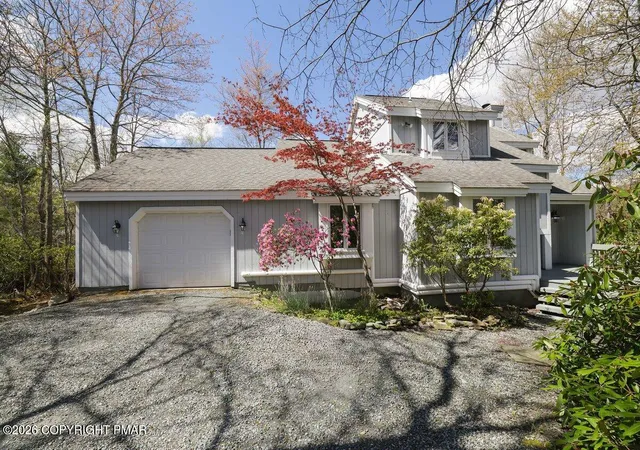 Homes for sale in Long Pond, PA | 110 Powderhorn Rd, Long Pond, PA 18334 | MLS# PM-141184