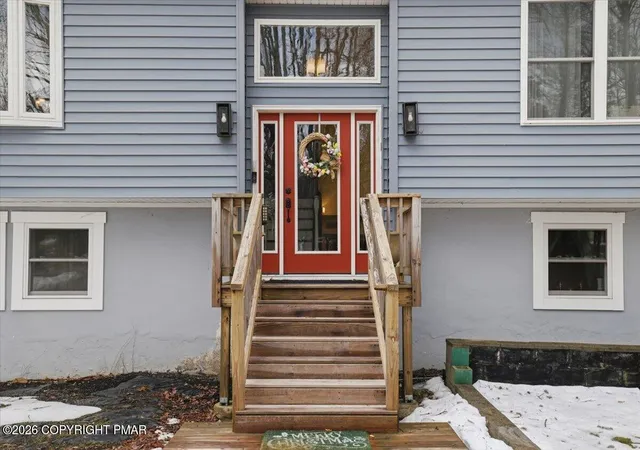 Homes for sale in Blakeslee, PA | 2563 Olympia Ln, Blakeslee, PA 18610 | MLS# PM-140813