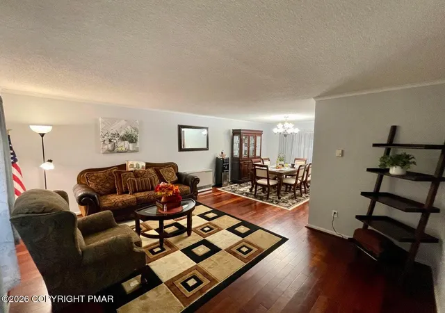 Homes for sale in Tobyhanna, PA | 2105 Larkspur Ln, Tobyhanna, PA 18466 | MLS# PM-141019