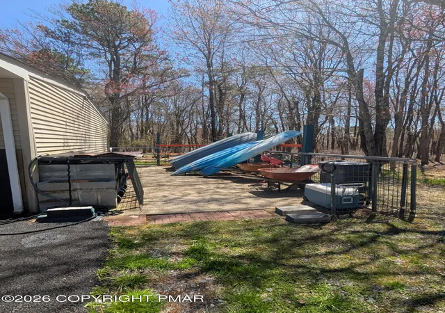 Homes for sale in Long Pond, PA | 1514 Clover Rd, Long Pond, PA 18334 | MLS# PM-140880