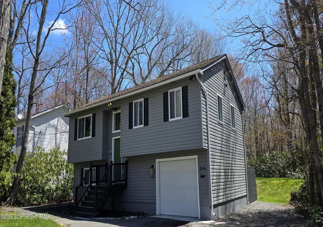 Homes for sale in Tobyhanna, PA | 316 Coach Rd, Tobyhanna, PA 18466 | MLS# PM-140897