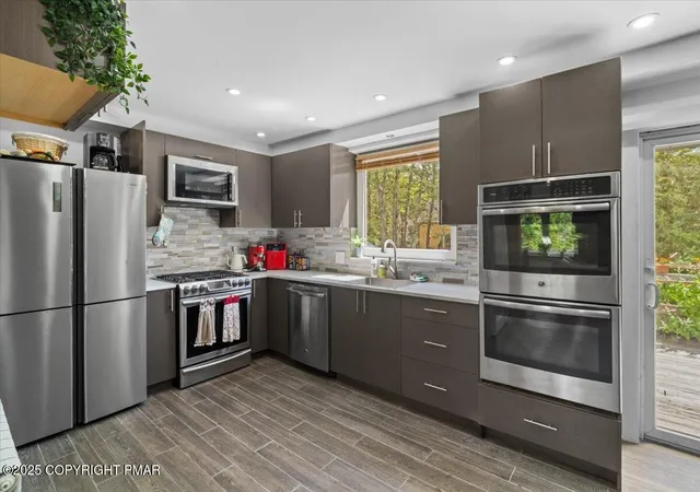 Photo 2 of Single family home for sale at 5009 Woodside Dr, Tobyhanna, PA 18466 | MLS# PM-140884 | Listing updated on 2026-09-29
