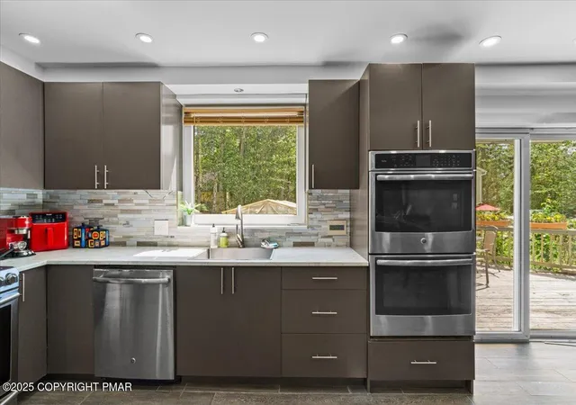 Photo 3 of Single family home for sale at 5009 Woodside Dr, Tobyhanna, PA 18466 | MLS# PM-140884 | Listing updated on 2026-09-29