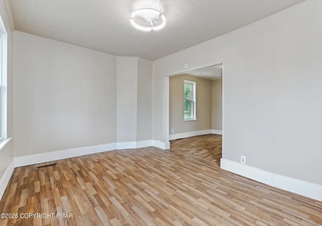 Photo 4 of Single Family Residence at 949 Wyandotte St, Bethlehem, PA 18015 | MLS# PM-140923 |  | Sold on 2026-06-05