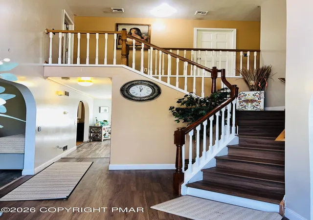 Photo 4 of Sale Pending at 304 Whipporwill Ln, East Stroudsburg, PA 18302 | MLS# PM-140938 | Listing updated on 2026-10-02