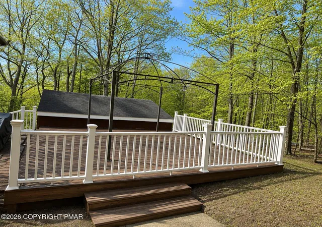 Photo 3 of Single family home for sale at 31 September Cir, East Stroudsburg, PA 18301 | MLS# PM-141015 | Listing updated on 2026-06-18