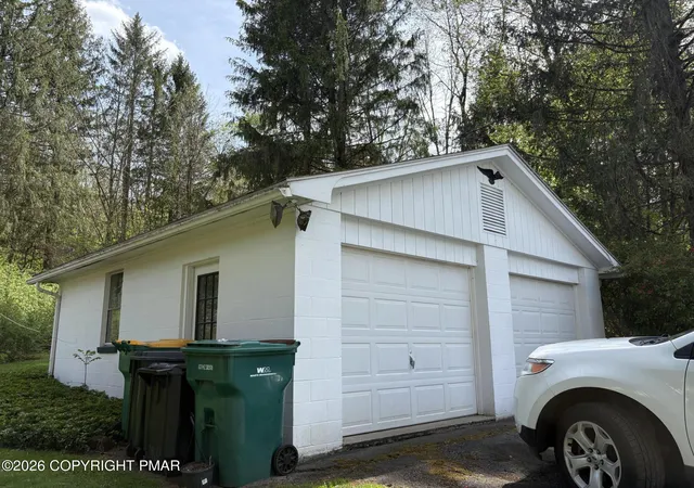 Photo 4 of Sale Pending at 276 Center Rd, Stroudsburg, PA 18360 | MLS# PM-141028 | Listing updated on 2026-06-05