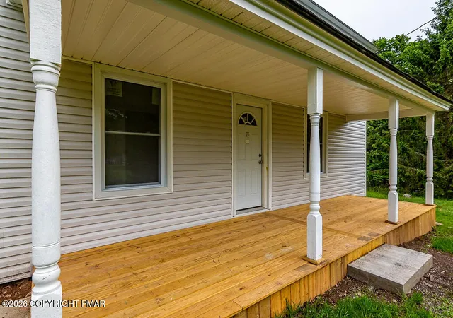 Homes for sale in Cresco, PA | 174 Sand Spring Rd, Cresco, PA 18326 | MLS# PM-141582