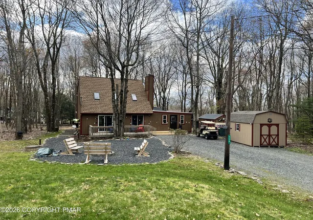 Homes for sale in Blakeslee, PA | 112 Maple Rd, Blakeslee, PA 18610 | MLS# PM-141096