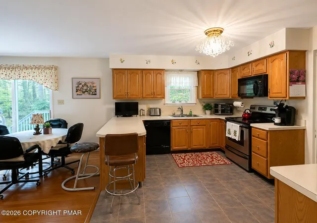 Photo 3 of Single family home for sale at 181 George Dr, Pocono Lake, PA 18347 | MLS# PM-141111 | Listing updated on 2026-05-09