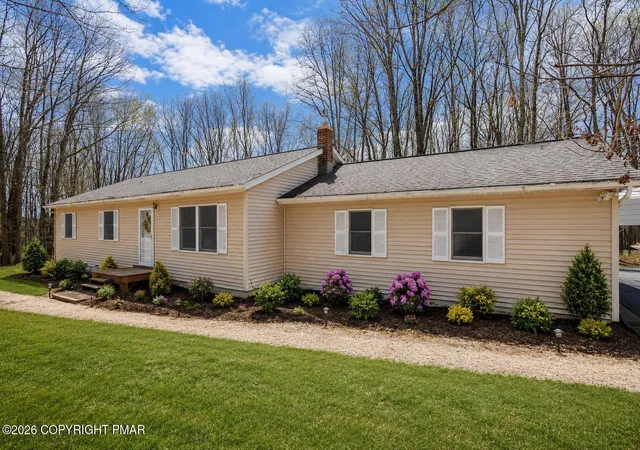 Photo 1 of Single Family Residence at 152 Mount Jefferson Dr, Effort, PA 18330 | MLS# PM-141129 |  | Sold on 2026-07-10