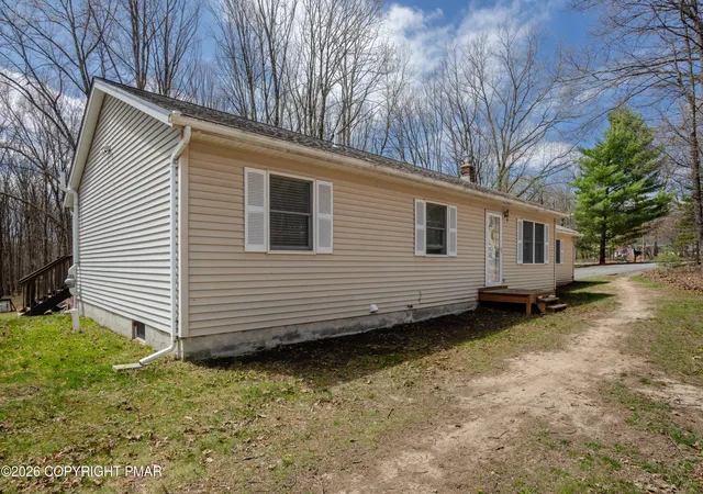 Photo 5 of Single Family Residence at 152 Mount Jefferson Dr, Effort, PA 18330 | MLS# PM-141129 |  | Sold on 2026-07-10