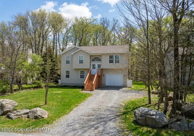 Homes for sale in Tobyhanna, PA | 4580 Briarcliff Ter, Tobyhanna, PA 18466 | MLS# PM-141173
