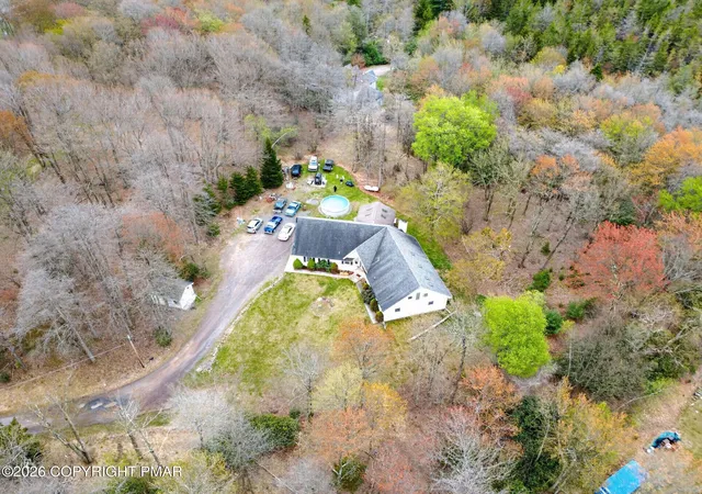 Photo 3 of Single family home for sale at 106 Lonely Wolf Ct, Long Pond, PA 18334 | MLS# PM-141246 | Listing updated on 2026-05-14
