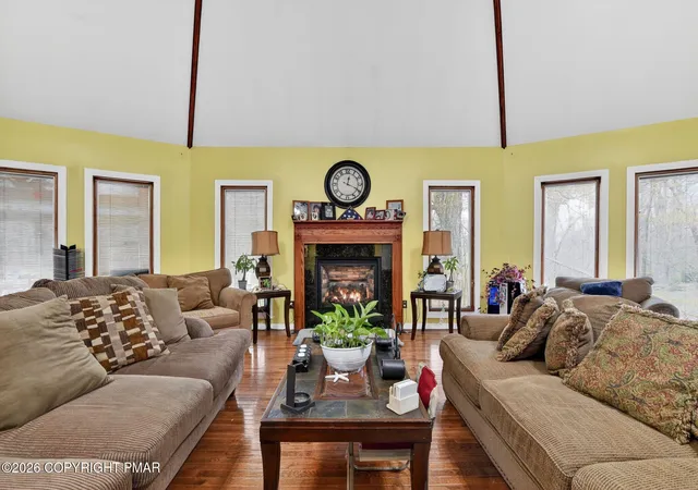 Photo 4 of Single family home for sale at 106 Lonely Wolf Ct, Long Pond, PA 18334 | MLS# PM-141246 | Listing updated on 2026-05-14