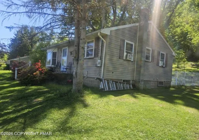 Homes for sale in Mount Bethel, PA | 438 Slateford Rd, Mount Bethel, PA 18343 | MLS# PM-141392