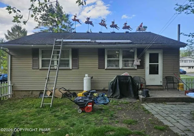 Homes for sale in Mount Bethel, PA | 438 Slateford Rd, Mount Bethel, PA 18343 | MLS# PM-141392