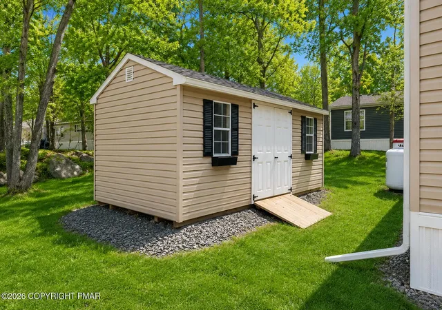 Homes for sale in East Stroudsburg, PA | 7804 Dougherty Dr, East Stroudsburg, PA 18302 | MLS# PM-141264