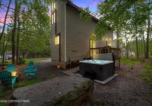 Photo 2 of Single family home for sale at 1460 Waterfront Dr, Tobyhanna, PA 18466 | MLS# PM-141632 | Listing updated on 2026-08-21