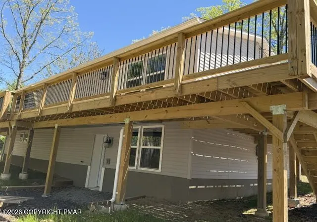 Photo 3 of Single family home for sale at 224 Kensington Dr, Bushkill, PA 18324 | MLS# PM-141303 | Listing updated on 2026-09-02