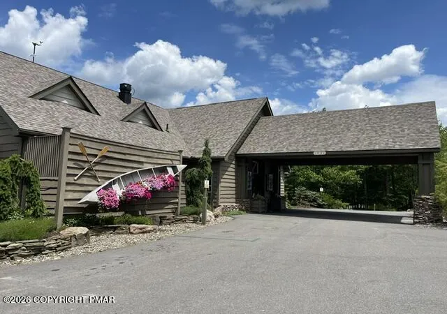 Homes for sale in Pocono Pines, PA | Hermit Thrush Rd Rd, Pocono Pines, PA 18350 | MLS# PM-141455