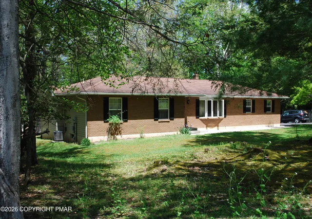 Homes for sale in Effort, PA | 1755 Cane Ln, Effort, PA 18330 | MLS# PM-141378