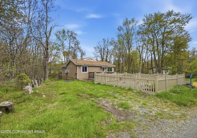 Photo 5 of Single family home for sale at 9851 Deerwood Dr, Tobyhanna, PA 18466 | MLS# PM-141443 | Listing updated on 2026-08-29
