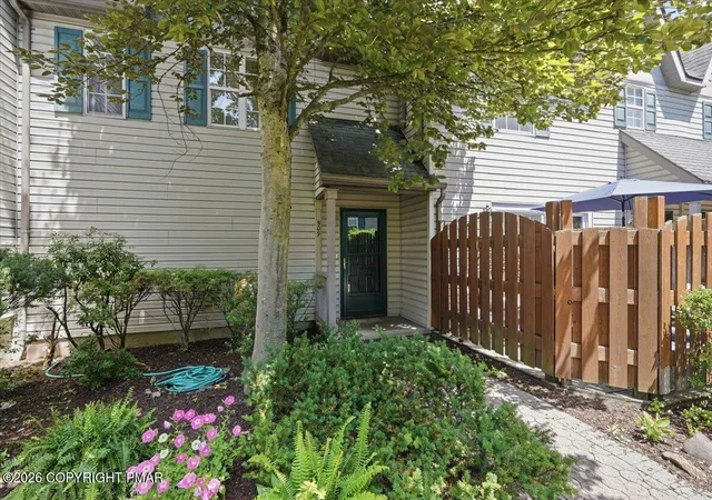 Homes for sale in East Stroudsburg, PA | 509 Walnut Grove Rd, East Stroudsburg, PA 18301 | MLS# PM-142784