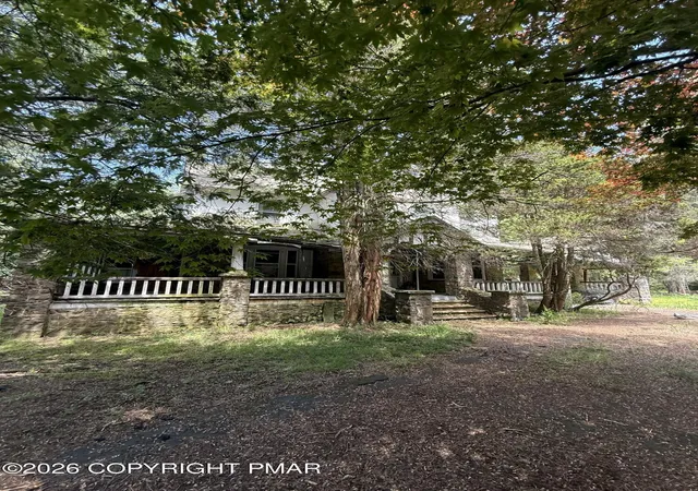 Homes for sale in Mount Pocono, PA | 33 Knox St, Mount Pocono, PA 18344 | MLS# PM-142234