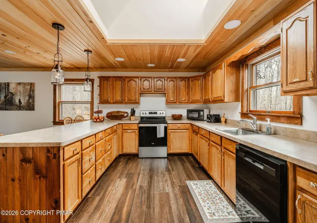 Homes for sale in Pocono Lake, PA | 127 Oswayo Dr, Pocono Lake, PA 18347 | MLS# PM-141468