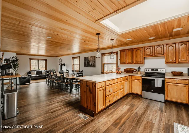 Homes for sale in Pocono Lake, PA | 127 Oswayo Dr, Pocono Lake, PA 18347 | MLS# PM-141468