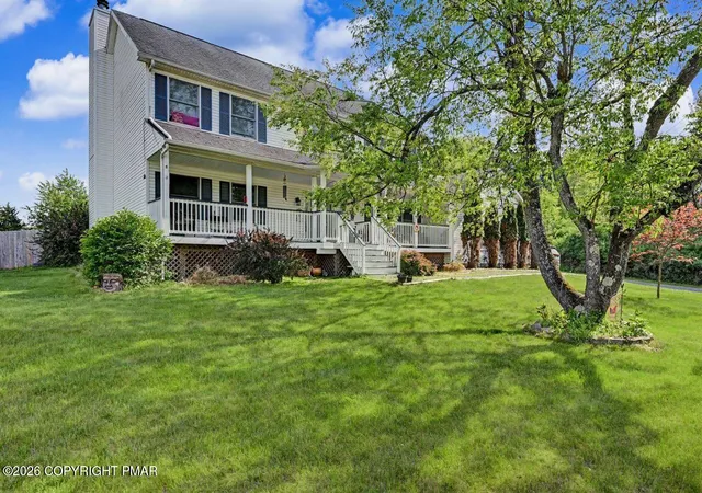 Homes for sale in Saylorsburg, PA | 609 Golden Eagle Dr, Saylorsburg, PA 18353 | MLS# PM-141584