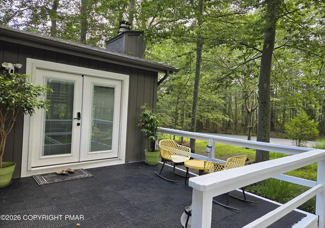 Homes for sale in Tobyhanna, PA | 3332 Oberon Rd, Tobyhanna, PA 18466 | MLS# PM-141706
