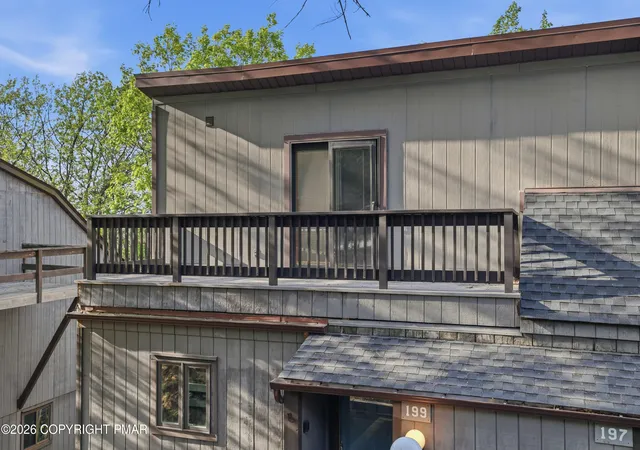 Homes for sale in Tannersville, PA | 199 Sunbird Wy, Tannersville, PA 18372 | MLS# PM-142173