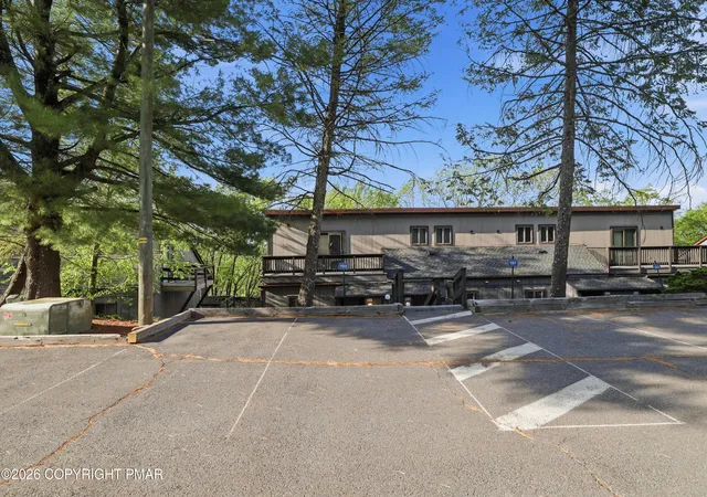 Homes for sale in Tannersville, PA | 199 Sunbird Wy, Tannersville, PA 18372 | MLS# PM-142173