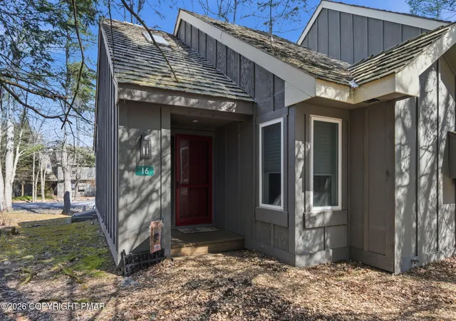 Homes for sale in White Haven, PA | 16 Slalom, White Haven, PA 18661 | MLS# PM-141530