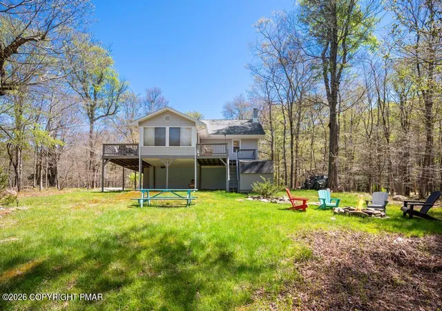 Homes for sale in Gouldsboro, PA | 1061 Ridge Dr, Gouldsboro, PA 18424 | MLS# PM-141552